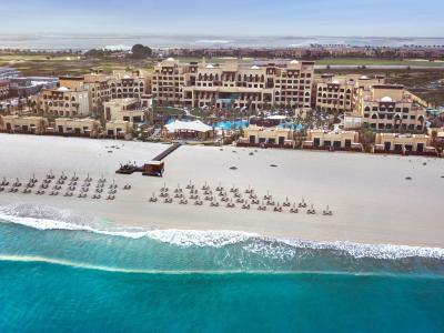 Saadiyat Rotana Resort & Villas