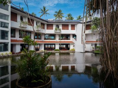 Tangerine Beach Hotel