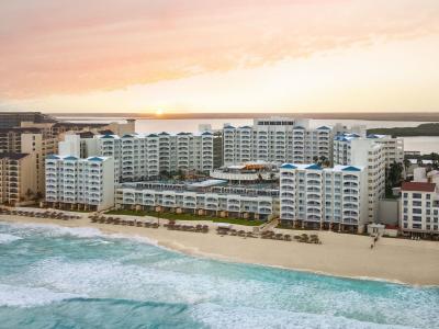 Hilton Cancun Mar Caribe All-Inclusive Resort