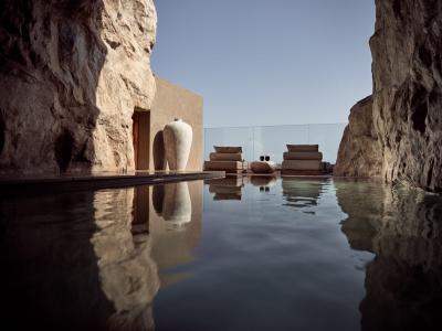 Acro Suites - Suite priv. Pool Cave Meerblick