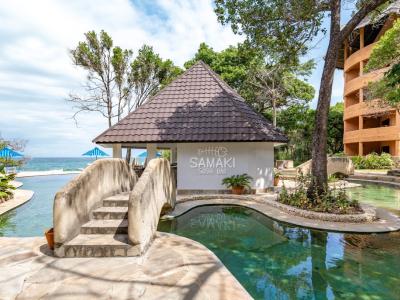 Chale Island Resort