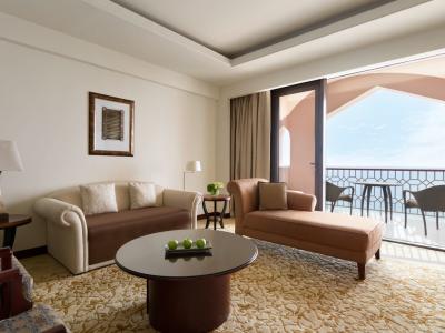 Shangri-La Al Husn - One Bedroom Suite