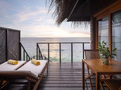 Adaaran Select Hudhuran Fushi - Ocean Villa Sunrise