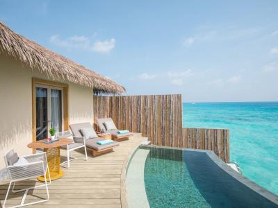 InterContinental Maldives Maamunagau Resort - Water Villa Pool