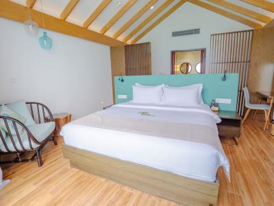 NOOE Maldives Kunaavashi - Duplex Wasser Villa mit privatem Pool