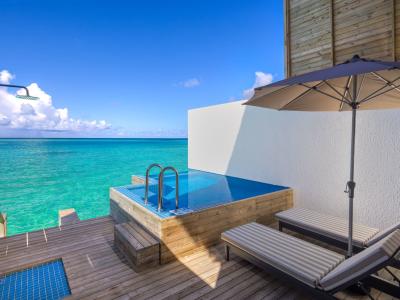 NOOE Maldives Kunaavashi - Duplex Wasser Villa mit privatem Pool