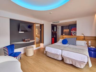 Universal Hotel Neptuno - Juniorsuite seitlicher Meerblick