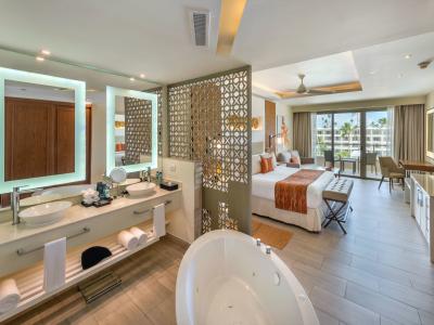 Royalton Bavaro - Luxury Junior Suite