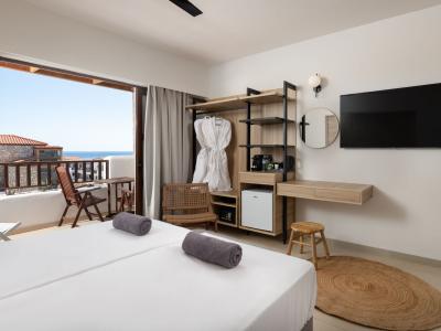 Costa Lindia Beach Resort - Doppelzimmer seitlicher Meerblick