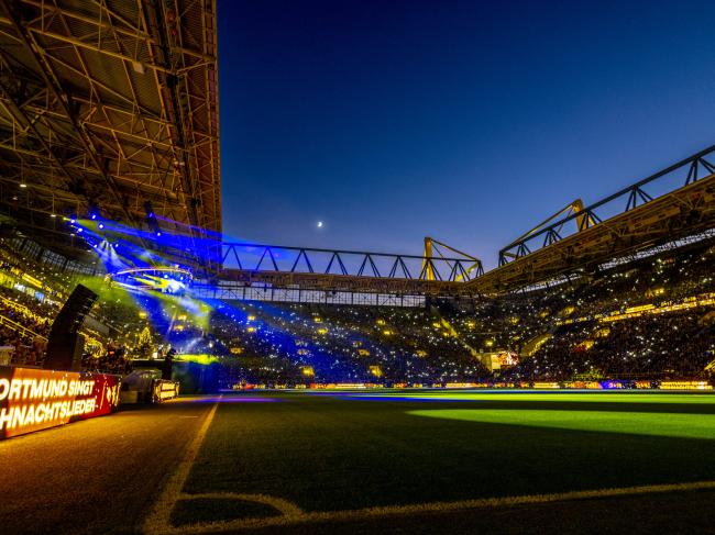 Im vergangenen Jahr haben mehr als 73.000 Menschen im SIGNAL IDUNA PARK gemeinsam Weihnachtslieder gesungen. FOTO: Borussia Dortmund GmbH & Co. KGaA, Alexandre Simoes